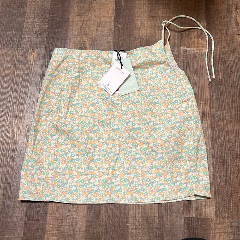 Another girl Tie Detail Ditsy Mini Skirt Lime Grn Floral Keyhole Detail waist XS